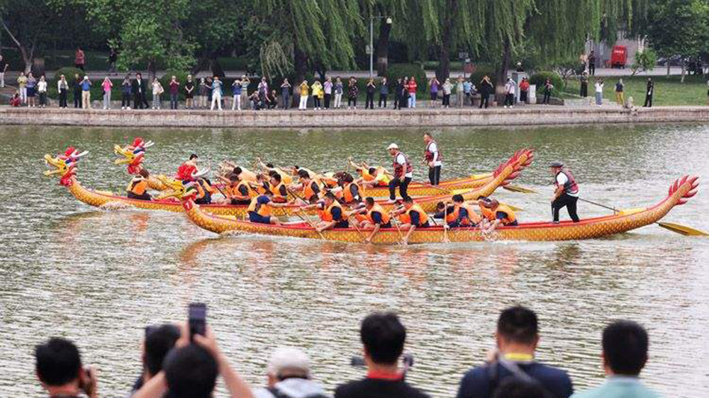 2024北京市東城區龍潭端午文化節劃龍舟.jpg
