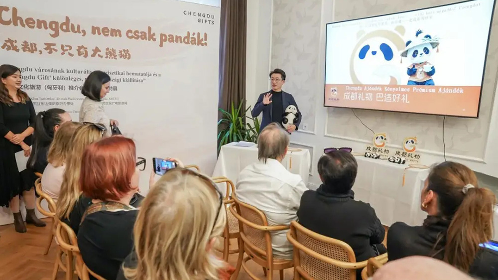 成都文化旅游(匈牙利)推介會暨成都禮物特展交流.jpg